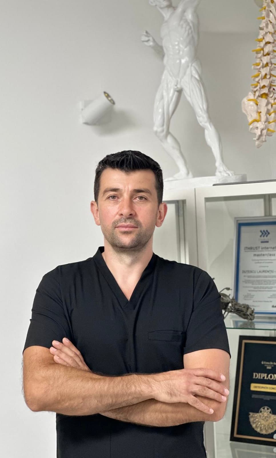 George, mobile massage therapist serving Kensington, Hampstead and West London